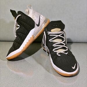 Nike Black and White Athletic Shoes with Gum Sole